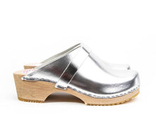 Load image into Gallery viewer, Fall In Love Clogs