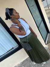 Load image into Gallery viewer, Leather Pleated Skirt
