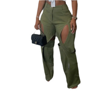 Load image into Gallery viewer, Camo pants
